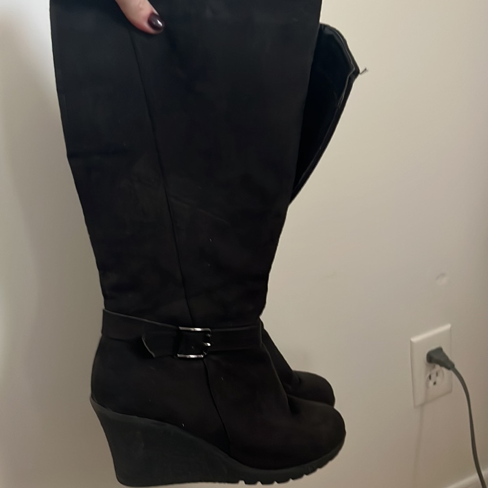 Wedge boot